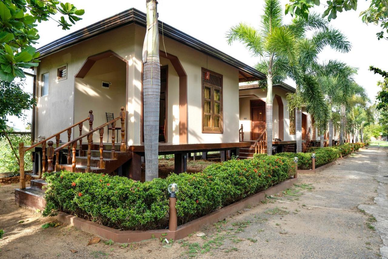 Sunrise Hotel 2*